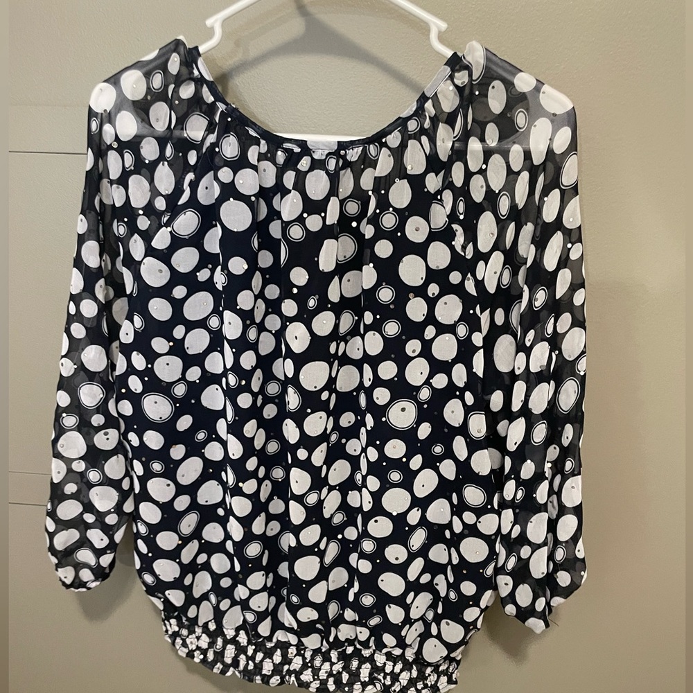 L Cathy Daniel’s Top